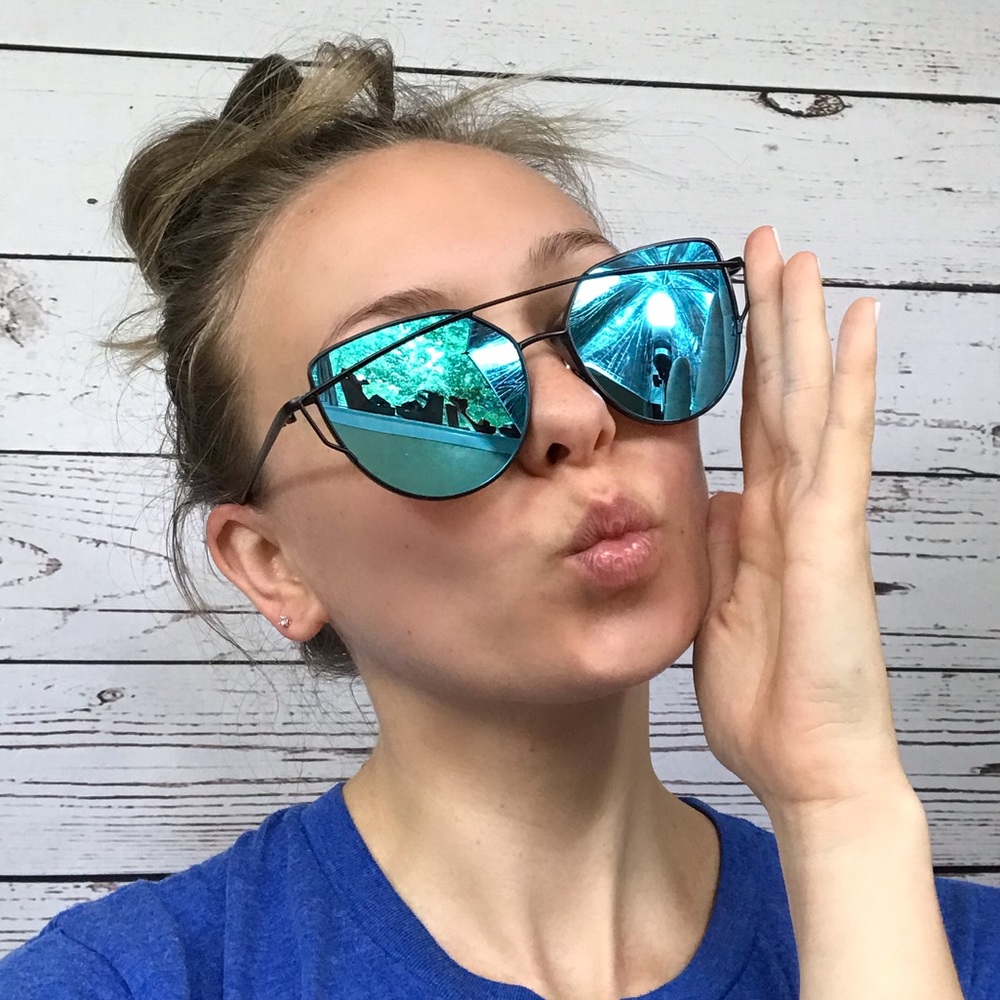 LAST ONE • Blue Mirrored Cat Eye Aviator Sunnies - Picture 4 of 6